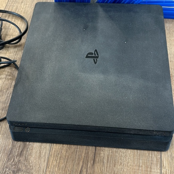 PlayStation 4 bundle - Picture 5 of 6